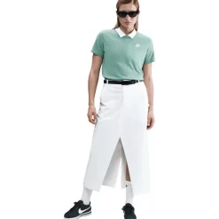 Nike Shirts, Polo's & Blouses*Sportswear Club Essentials shirt dames cannon