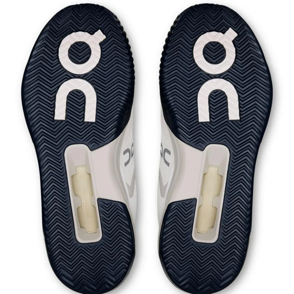 On Tennisschoenen*THE ROGER Advantage Pro Clay tennisschoenen dames white cream